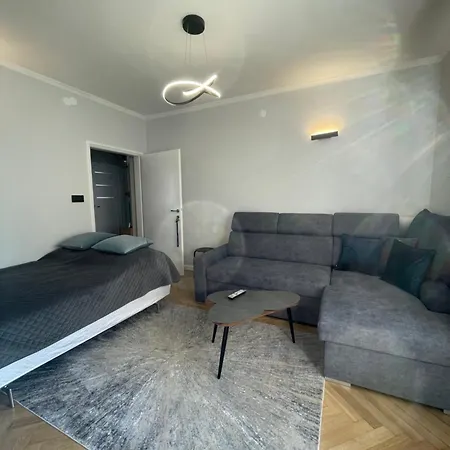 I Limonka Do Plazy 900m Stoczniowcow 13 غدينيا