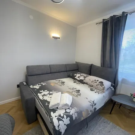 I Limonka Do Plazy 900m Stoczniowcow 13 * غدينيا