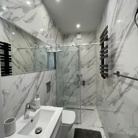 I Limonka Do Plazy 900m Stoczniowcow 13 غدينيا